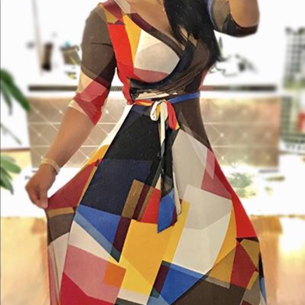 Stylish V neck maxi w/belt